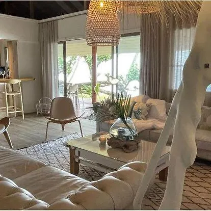 Fare Varari Beach Luxury Villa Iumaru